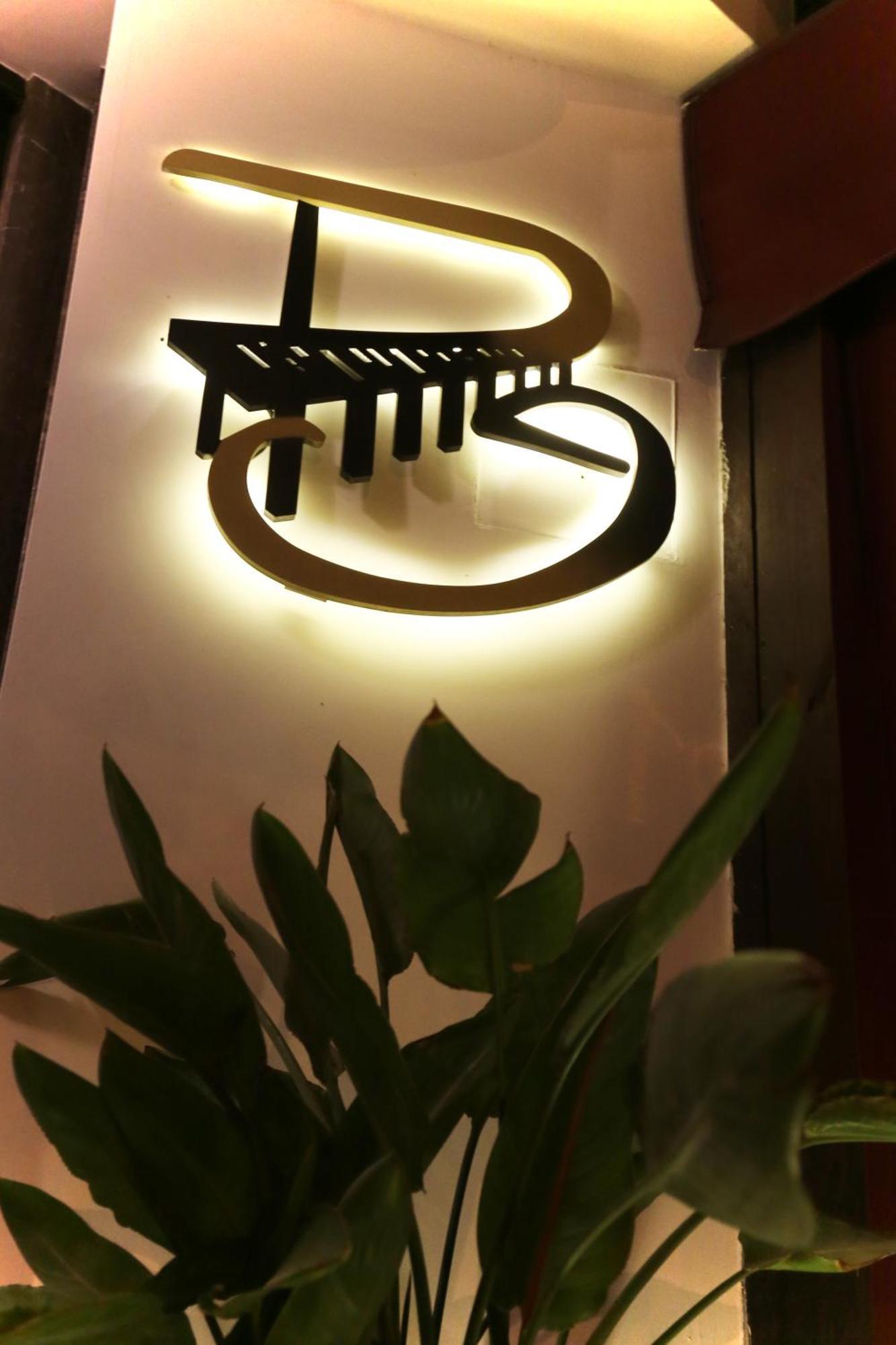 Pier Beach Hotel Apartments Limassol Exterior foto