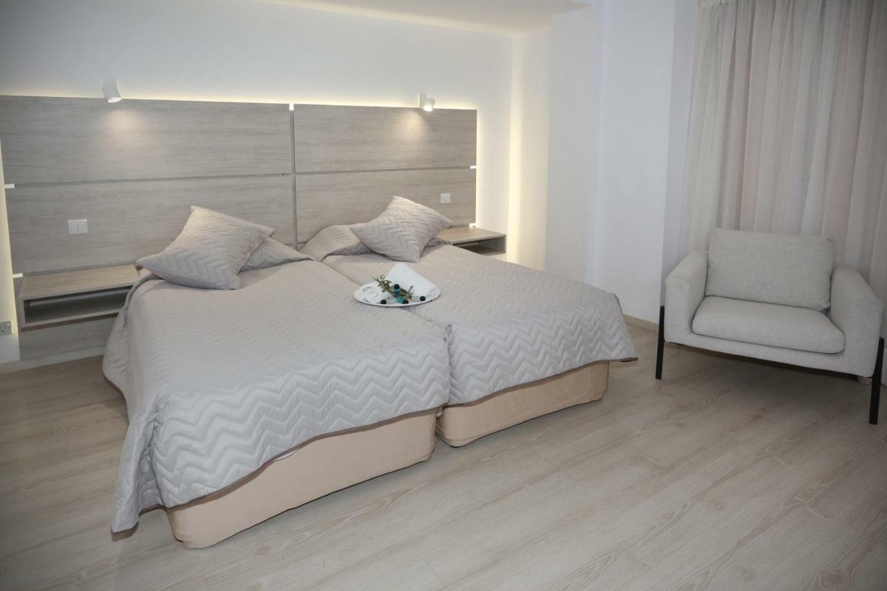 Pier Beach Hotel Apartments Limassol Exterior foto