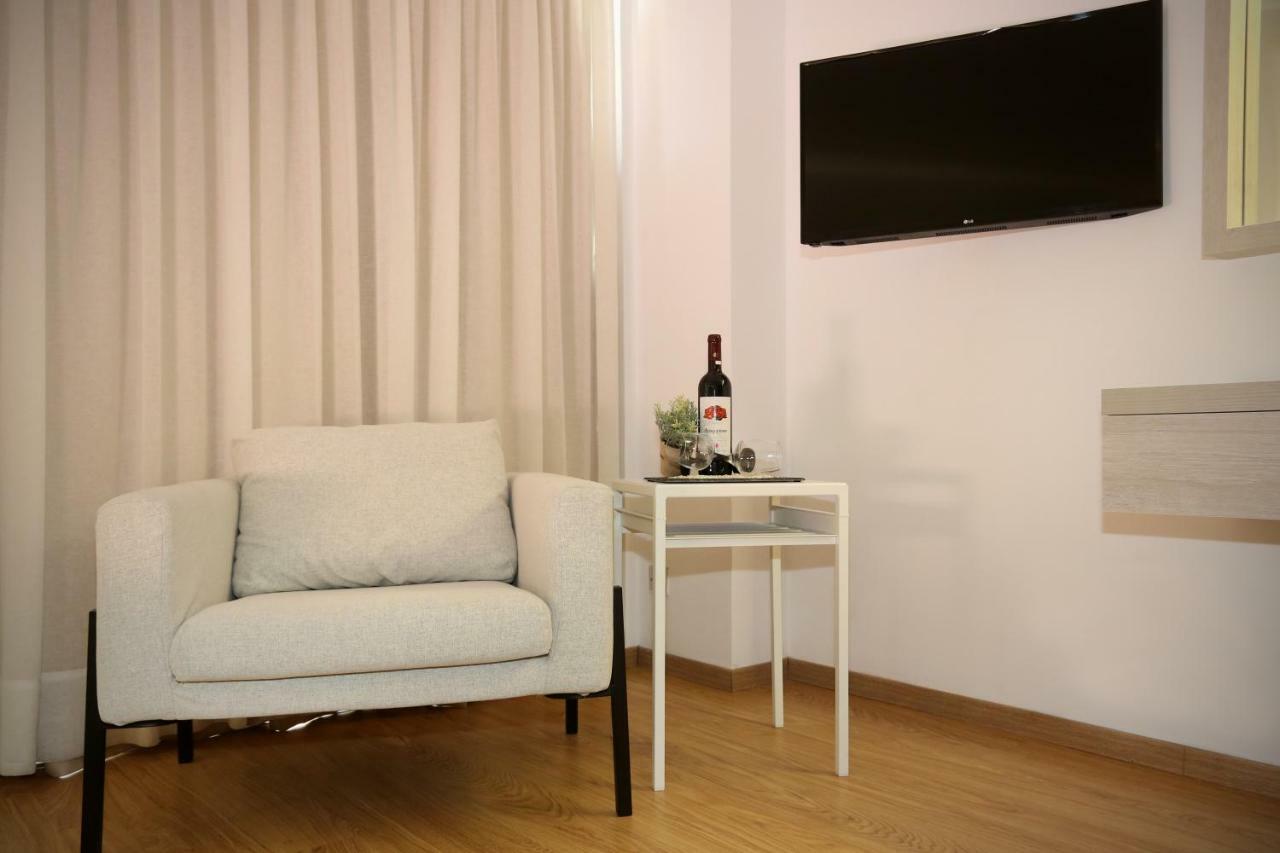 Pier Beach Hotel Apartments Limassol Exterior foto