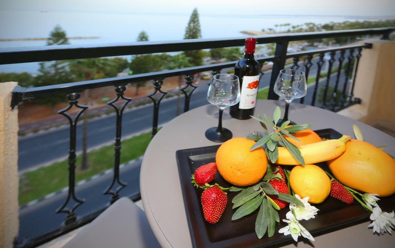 Pier Beach Hotel Apartments Limassol Exterior foto